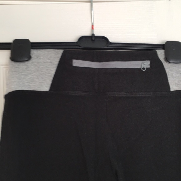 PINK Victoria’s Secret Yoga pants Green Bay Packer - Picture 4 of 5